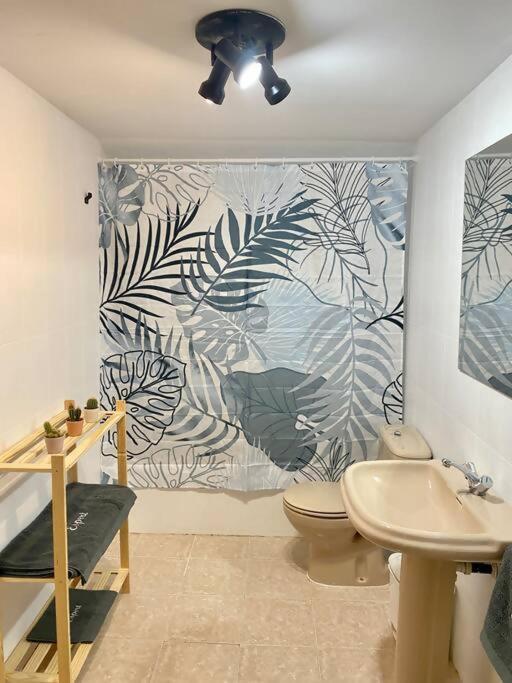Espert I Cine I Garaje L Bbq L Piscina I Tenis Apartment *