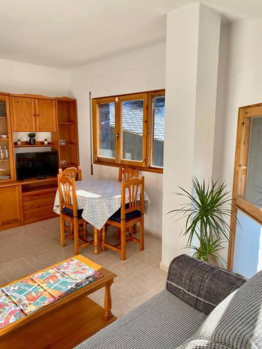 Apartment Espert I Cine I Garaje L Bbq L Piscina I Tenis *