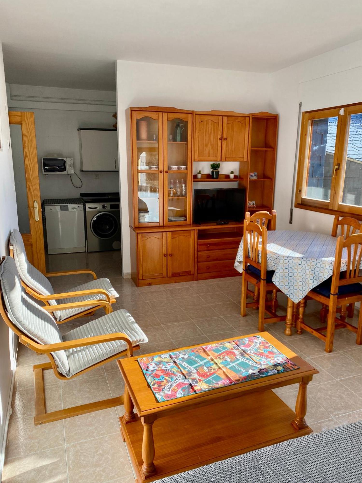 Espert I Cine I Garaje L Bbq L Piscina I Tenis Biescas (Aragon)